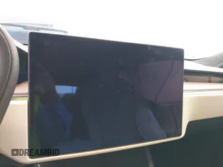 2021 Tesla Model S Long Range с VIN 5YJSA1E57MF441387, выставлен на аукционе IAAI как лот 42034307 с пробегом Не указан миль и . История ставок и продаж доступна на DreamBid. Изображение 17.