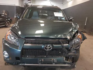 2012 Toyota RAV4 Limited with VIN 2T3DF4DV8CW243505, listed as a IAAI auction lot 42124664 with 98,920 mi miles. Bid and sale history available at carsss.com. Image 12.