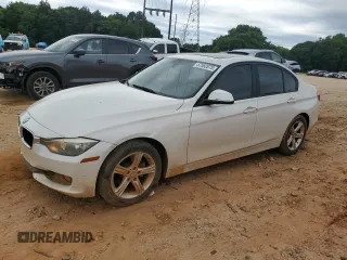 2012 BMW 3 Series 328i z VIN WBA3A5G54CNP18180, wystawiony jako Copart lot #57582075 z przebiegiem 133 036 mil mil oraz Szkoda całkowita • Salvage title. Historia ofert i sprzedaży dostępna na DreamBid. Obrazek 1.