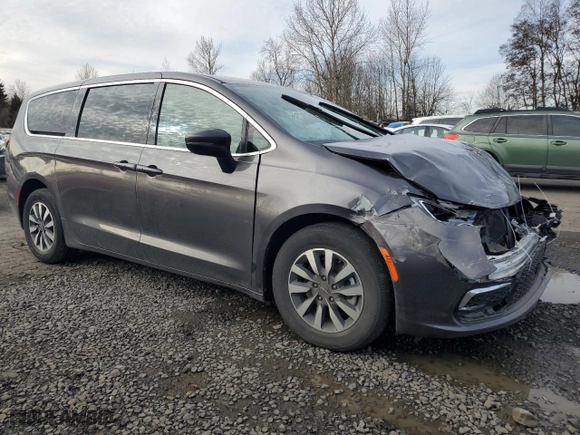 2023 Chrysler Pacifica Hybrid Touring L with VIN 2C4RC1L72PR551270, listed as a Copart auction lot 47172465 with 48,605 mi miles and Non Repairable. Bid and sale history available at carsss.com. Image 4.