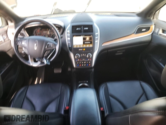 2018 Lincoln MKC Reserve z VIN 5LMCJ3D94JUL13544, wystawiony jako Copart lot #61193235 z przebiegiem 28 353 mil mil oraz Szkoda całkowita • Salvage title. Historia ofert i sprzedaży dostępna na DreamBid. Obrazek 8.