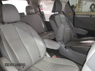 2012 Toyota Sienna XLE с VIN 5TDDK3DC3CS040365, выставлен на аукционе Copart как лот 63818815 с пробегом Не указан миль и Списание • Salvage title. История ставок и продаж доступна на DreamBid. Изображение 11.