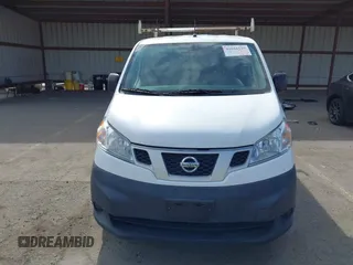 2017 Nissan NV200 S z VIN 3N6CM0KN8HK708136, wystawiony jako IAAI lot #42044129 z przebiegiem 159 517 mil mil oraz . Historia ofert i sprzedaży dostępna na DreamBid. Obrazek 12.