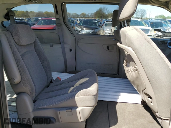 2005 Chrysler Town & Country Touring with VIN 2C4GP54L55R558192, listed as a Copart auction lot 50527635 with 204,649 mi miles and Salvage Title. Bid and sale history available at carsss.com. Image 11.