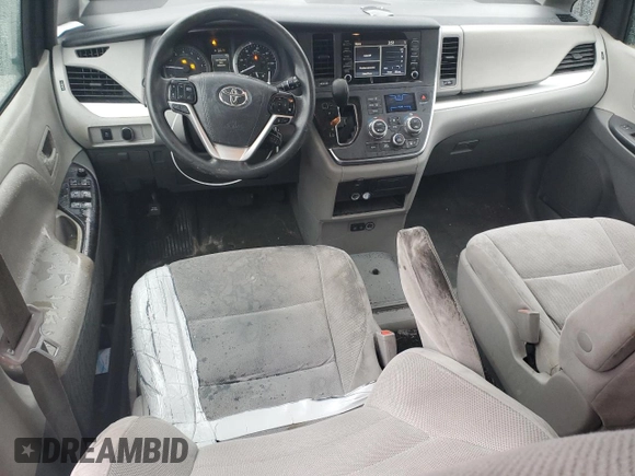 2019 Toyota Sienna L with VIN 5TDZZ3DC3KS993948, listed as a Copart auction lot 45290395 with 226,883 mi miles and Salvage Title. Bid and sale history available at carsss.com. Image 8.
