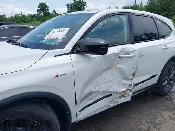 2024 Acura MDX w/A-Spec Package z VIN 5J8YE1H06RL011032, wystawiony jako IAAI lot #42308596 z przebiegiem 9 201 mil mil oraz . Historia ofert i sprzedaży dostępna na DreamBid. Obrazek 6.