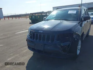 2011 Jeep Compass with VIN 1J4NT1FA7BD208658, listed as a IAAI auction lot 41795085 with 198,880 mi miles. Bid and sale history available at carsss.com. Image 6.