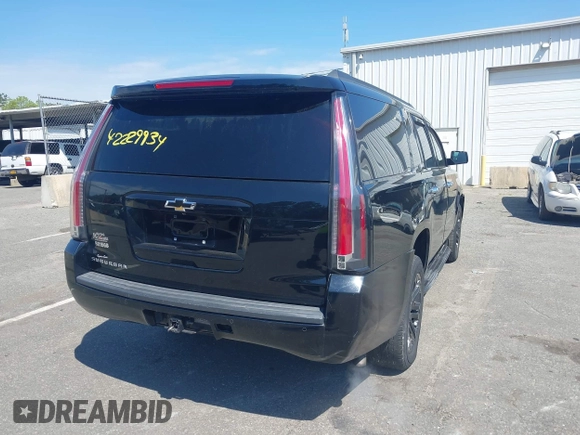 2015 Chevrolet Suburban LT with VIN 1GNSKJKC5FR275357, listed as a IAAI auction lot 42229934 with 359,009 mi miles and . Bid and sale history available at DreamBid. Image 4.