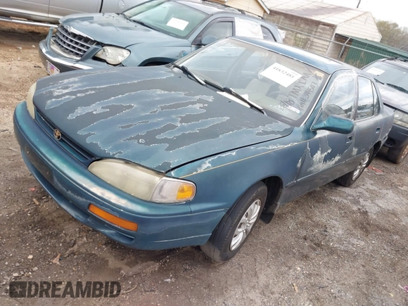 1996 Toyota Camry DX with VIN JT2BG12K1T0344507, listed as a IAAI auction lot 41832481 with 176,216 mi miles. Bid and sale history available at carsss.com. Image 2.