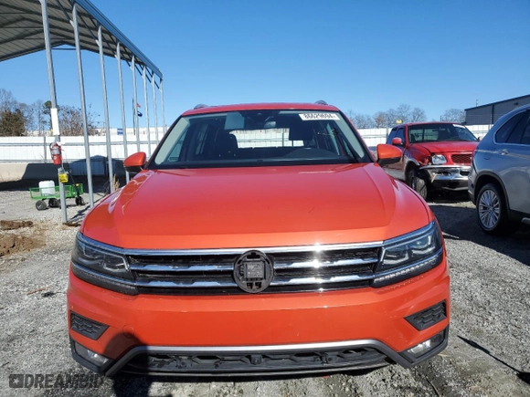 2018 Volkswagen Tiguan SEL Premium with VIN 3VV5B7AX3JM123571, listed as a Copart auction lot 86629694 with 122,904 mi miles and Salvage Title. Bid and sale history available at carsss.com. Image 5.