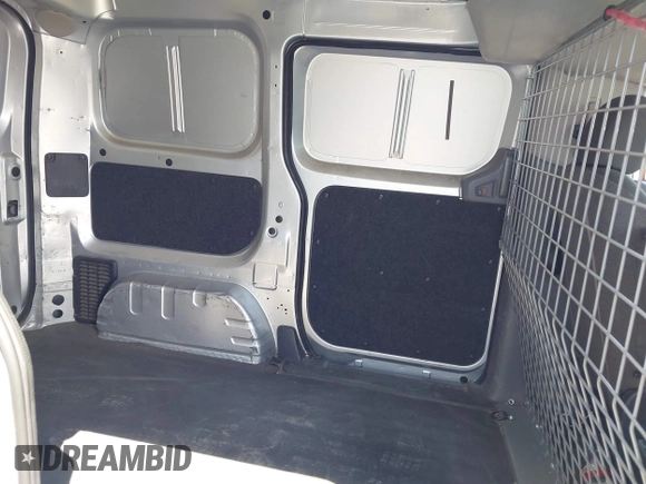 2015 Nissan NV200 SV with VIN 3N6CM0KN2FK720750, listed as a IAAI auction lot 42014352 with 206,616 mi miles. Bid and sale history available at carsss.com. Image 8.