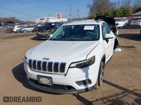 2019 Jeep Cherokee Limited with VIN 1C4PJLDB4KD172228, listed as a IAAI auction lot 41836761 with 153,382 mi miles. Bid and sale history available at carsss.com. Image 18.