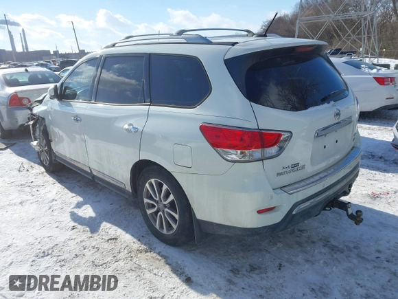 2014 Nissan Pathfinder S z VIN 5N1AR2MM1EC714966, wystawiony jako IAAI lot #41333651 z przebiegiem 118 542 mil mil oraz . Historia ofert i sprzedaży dostępna na DreamBid. Obrazek 3.