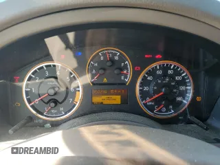 2015 Nissan Armada Platinum z VIN 5N1BA0NF1FN608684, wystawiony jako Copart lot #49003675 z przebiegiem 150 236 mil mil oraz Szkoda całkowita • Salvage title. Historia ofert i sprzedaży dostępna na DreamBid. Obrazek 9.