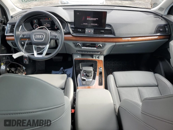 2022 Audi Q5 S line Prestige with VIN WA1FAAFY5N2005758, listed as a Copart auction lot 44140635 with 30,765 mi miles and Salvage title. Bid and sale history available at DreamBid. Image 8.