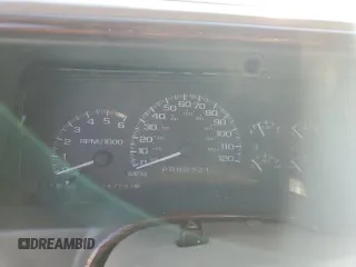 2000 Cadillac Escalade z VIN 1GYEK13R0YR167895, wystawiony jako Copart lot #82586443 z przebiegiem 267 099 mil mil oraz Szkody całkowita. Historia ofert i sprzedaży dostępna na DreamBid. Obrazek 9.