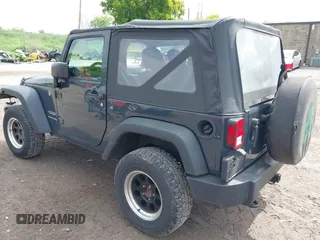 2017 Jeep Wrangler Sport z VIN 1C4AJWAG0HL754381, wystawiony jako IAAI lot #42366858 z przebiegiem 35 760 mil mil oraz . Historia ofert i sprzedaży dostępna na DreamBid. Obrazek 3.