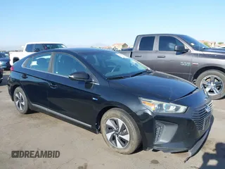 2017 Hyundai Ioniq SEL z VIN KMHC75LC7HU024498, wystawiony jako IAAI lot #42293020 z przebiegiem 135 712 mil mil oraz . Historia ofert i sprzedaży dostępna na DreamBid. Obrazek 1.