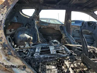 2018 Hyundai Santa Fe 2.4L z VIN 5XYZTDLB1JG523235, wystawiony jako Copart lot #53539235 z przebiegiem Nie podano mil oraz Nie do naprawy • Non repairable. Historia ofert i sprzedaży dostępna na DreamBid. Obrazek 10.