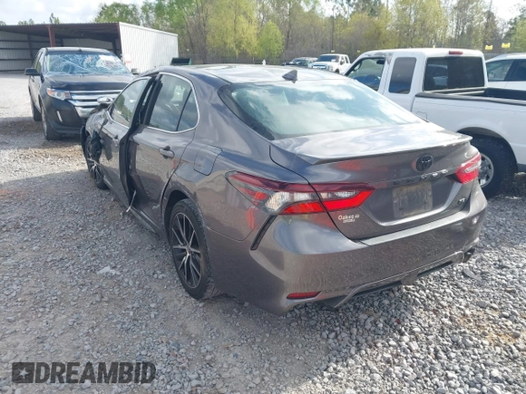 2022 Toyota Camry SE with VIN 4T1G11AK0NU634177, listed as a IAAI auction lot 41828379 with 1 mi miles. Bid and sale history available at carsss.com. Image 3.