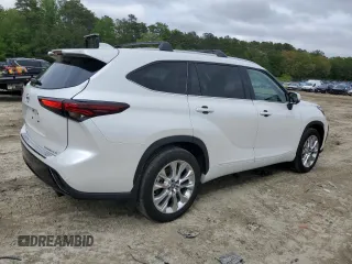 2024 Toyota Highlander LE z VIN 5TDKDRBH1RS538009, wystawiony jako Copart lot #54830155 z przebiegiem 18 607 mil mil oraz Szkoda całkowita • Salvage title. Historia ofert i sprzedaży dostępna na DreamBid. Obrazek 3.