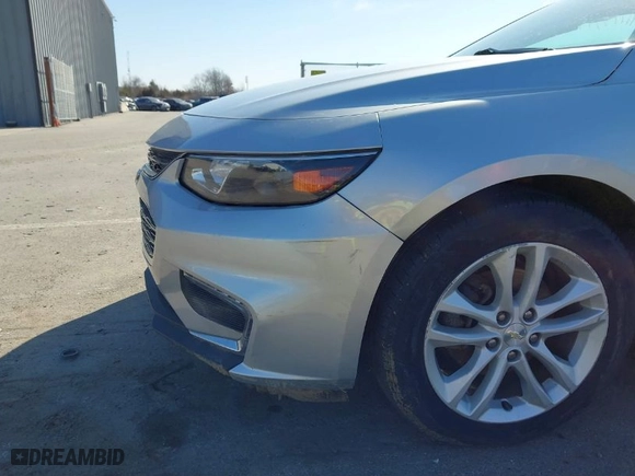 2018 Chevrolet Malibu LT with VIN 1G1ZD5ST9JF114120, listed as a IAAI auction lot 41773577 with 63,686 mi miles. Bid and sale history available at carsss.com. Image 6.