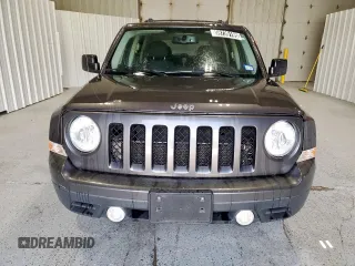 2015 Jeep Patriot Latitude with VIN 1C4NJPFB5FD263798, listed as a Copart auction lot 59739195 with 61,927 mi miles and Clean title. Bid and sale history available at DreamBid. Image 5.