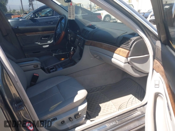 2000 BMW 7 Series 740iL with VIN WBAGH8348YDP14383, listed as a IAAI auction lot 42623041 with 176,801 mi miles and . Bid and sale history available at DreamBid. Image 5.