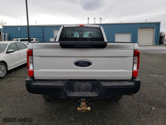 2018 Ford Super Duty F-350 SRW XL with VIN 1FT8W3BT5JEC93523, listed as a Copart auction lot 48065365 with NaN miles and Clean Title. Bid and sale history available at carsss.com. Image 6.