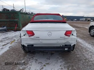 2018 Mercedes-Benz C 300 z VIN WDDWK4KBXJF703393, wystawiony jako IAAI lot #41218135 z przebiegiem 55 568 mil mil oraz . Historia ofert i sprzedaży dostępna na DreamBid. Obrazek 15.