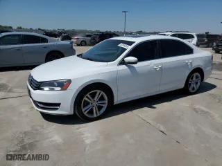 2015 Volkswagen Passat 2.0L TDI SE w/Sunroof with VIN 1VWBV7A34FC097185, listed as a Copart auction lot 52096345 with 156,702 mi miles and Clean Title. Bid and sale history available at carsss.com. Image 1.