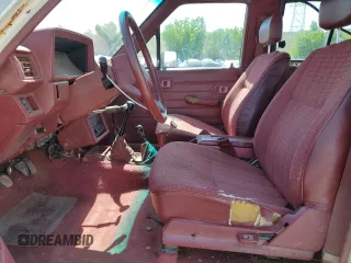 1987 Toyota 4Runner с VIN JT4RN62D3H0161126, выставлен на аукционе Copart как лот 58435425 с пробегом 260 063 миль миль и Чистый • Clean title. История ставок и продаж доступна на DreamBid. Изображение 7.