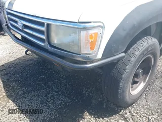1993 Toyota T100 z VIN JT4VD20C1P0010434, wystawiony jako IAAI lot #42270410 z przebiegiem 263 632 mil mil oraz . Historia ofert i sprzedaży dostępna na DreamBid. Obrazek 6.