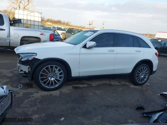 2018 Mercedes-Benz GLC with VIN WDC0G4KB0JV109381, listed as a IAAI auction lot 41476483 with 144,632 mi miles. Bid and sale history available at carsss.com. Image 15.