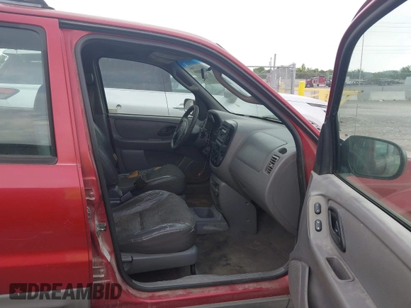 2001 Ford Escape with VIN 1FMCU01121KE83520, listed as a IAAI auction lot 42578099 with 279,085 mi miles and . Bid and sale history available at DreamBid. Image 5.
