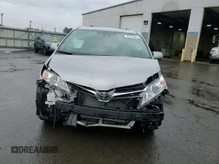 2020 Toyota Sienna XLE with VIN 5TDDZ3DC7LS251760, listed as a Copart auction lot 60125385 with 62,326 mi miles and Salvage title. Bid and sale history available at DreamBid. Image 15.
