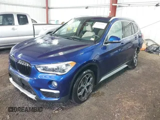 2019 BMW X1 xDrive28i z VIN WBXHT3C56K3H34720, wystawiony jako IAAI lot #42113497 z przebiegiem 64 906 mil mil oraz . Historia ofert i sprzedaży dostępna na DreamBid. Obrazek 2.