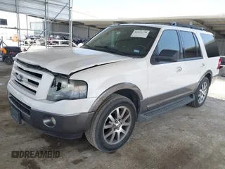 2011 Ford Expedition XLT z VIN 1FMJU1H56BEF10935, wystawiony jako IAAI lot #41923570 z przebiegiem 145 389 mil mil oraz . Historia ofert i sprzedaży dostępna na DreamBid. Obrazek 2.