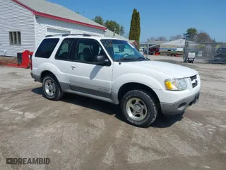 2002 Ford Explorer Sport Value with VIN 1FMYU60E62UD21697, listed as a IAAI auction lot 42045381 with 122,286 mi miles. Bid and sale history available at carsss.com. Image 1.