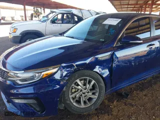 2019 Kia Optima S with VIN 5XXGT4L37KG353274, listed as a IAAI auction lot 41524460 with 82,532 mi miles. Bid and sale history available at carsss.com. Image 6.