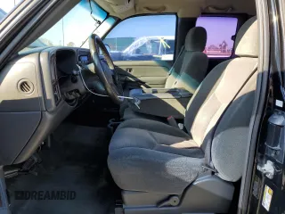 2004 Chevrolet Silverado 1500 Work Truck with VIN 1GCEC19V74E395837, listed as a Copart auction lot 82955004 with 277,584 mi miles and Salvage Title. Bid and sale history available at carsss.com. Image 6.