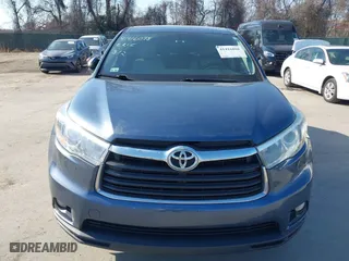 2015 Toyota Highlander LE with VIN 5TDBKRFH2FS206866, listed as a IAAI auction lot 41416098 with 178,891 mi miles. Bid and sale history available at carsss.com. Image 13.
