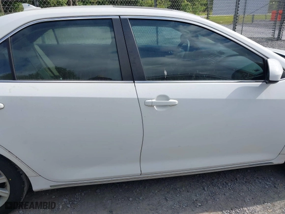 2012 Toyota Camry Hybrid XLE with VIN 4T1BD1FKXCU030157, listed as a IAAI auction lot 42040131 with 237,412 mi miles. Bid and sale history available at carsss.com. Image 13.