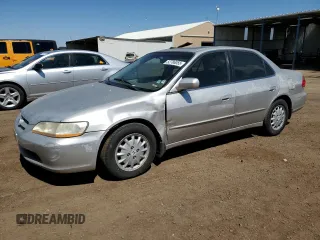 1998 Honda Accord EX z VIN 1HGCG565XWA264436, wystawiony jako Copart lot #52786055 z przebiegiem 238 155 mil mil oraz Nie do naprawy • Non repairable. Historia ofert i sprzedaży dostępna na DreamBid. Obrazek 1.