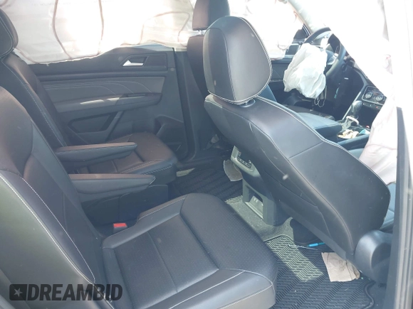 2023 Volkswagen Atlas SE с VIN 1V2KR2CA3PC522546, выставлен на аукционе IAAI как лот 42065884 с пробегом 31 076 миль миль и . История ставок и продаж доступна на DreamBid. Изображение 8.