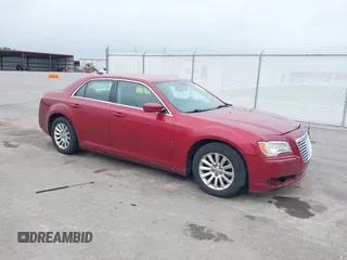 2012 Chrysler 300 z VIN 2C3CCAAG8CH273097, wystawiony jako IAAI lot #42362361 z przebiegiem 187 450 mil mil oraz . Historia ofert i sprzedaży dostępna na DreamBid. Obrazek 1.