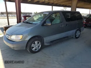 1998 Toyota Sienna LE with VIN 4T3ZF13CXWU052161, listed as a Copart auction lot 62871745 with 150,605 mi miles and Salvage title. Bid and sale history available at DreamBid. Image 1.