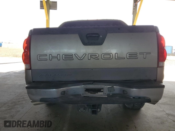 2003 Chevrolet Avalanche with VIN 3GNEC13T73G275459, listed as a Copart auction lot 71974314 with 248,550 mi miles and Salvage Title. Bid and sale history available at carsss.com. Image 6.