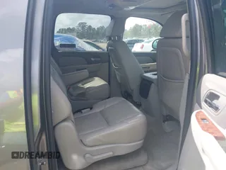 2007 Chevrolet Suburban LTZ with VIN 3GNFK16347G133031, listed as a IAAI auction lot 41955039 with 342,366 mi miles and . Bid and sale history available at DreamBid. Image 8.