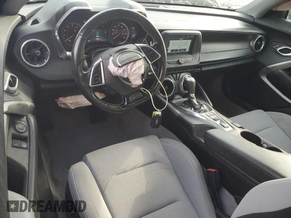 2017 Chevrolet Camaro 1LT z VIN 1G1FB1RX2H0122759, wystawiony jako Copart lot #57761745 z przebiegiem 148 262 mil mil oraz Szkoda całkowita • Salvage title. Historia ofert i sprzedaży dostępna na DreamBid. Obrazek 8.